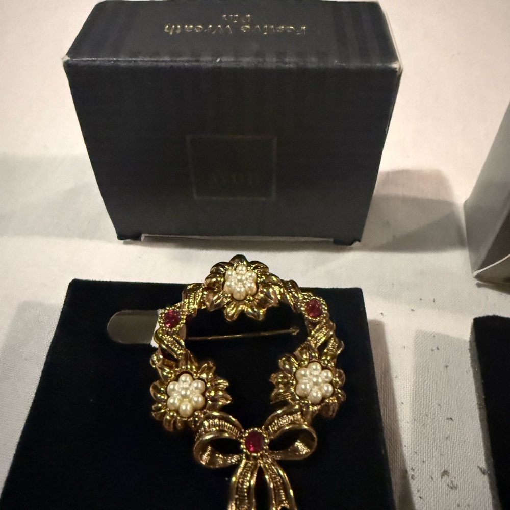 Avon Gold and Red Jewelry Collection - Picture 4 of 4
